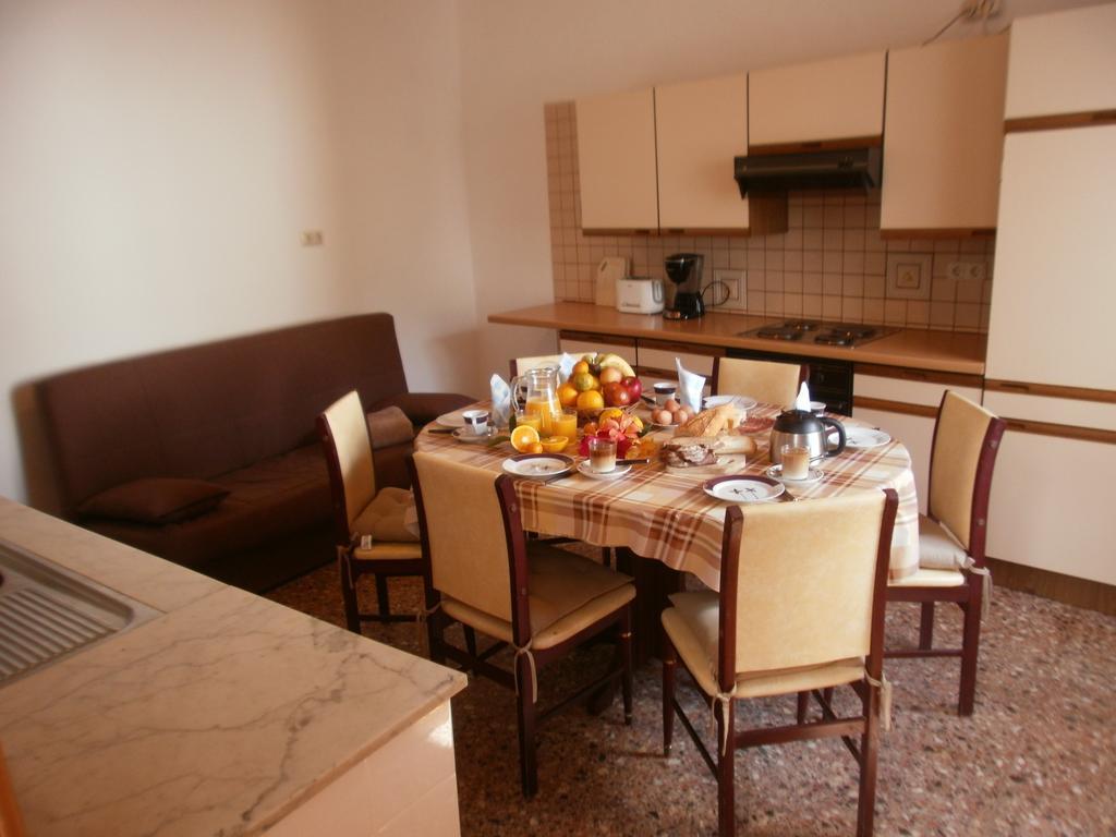 איקוד דה לוס וינוס Finca Las Palmeras חדר תמונה